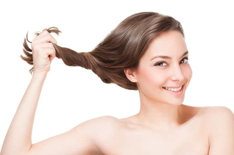 4 vaivatonta vinkkiä hiusten ja hiuspohjan hyvinvointiin