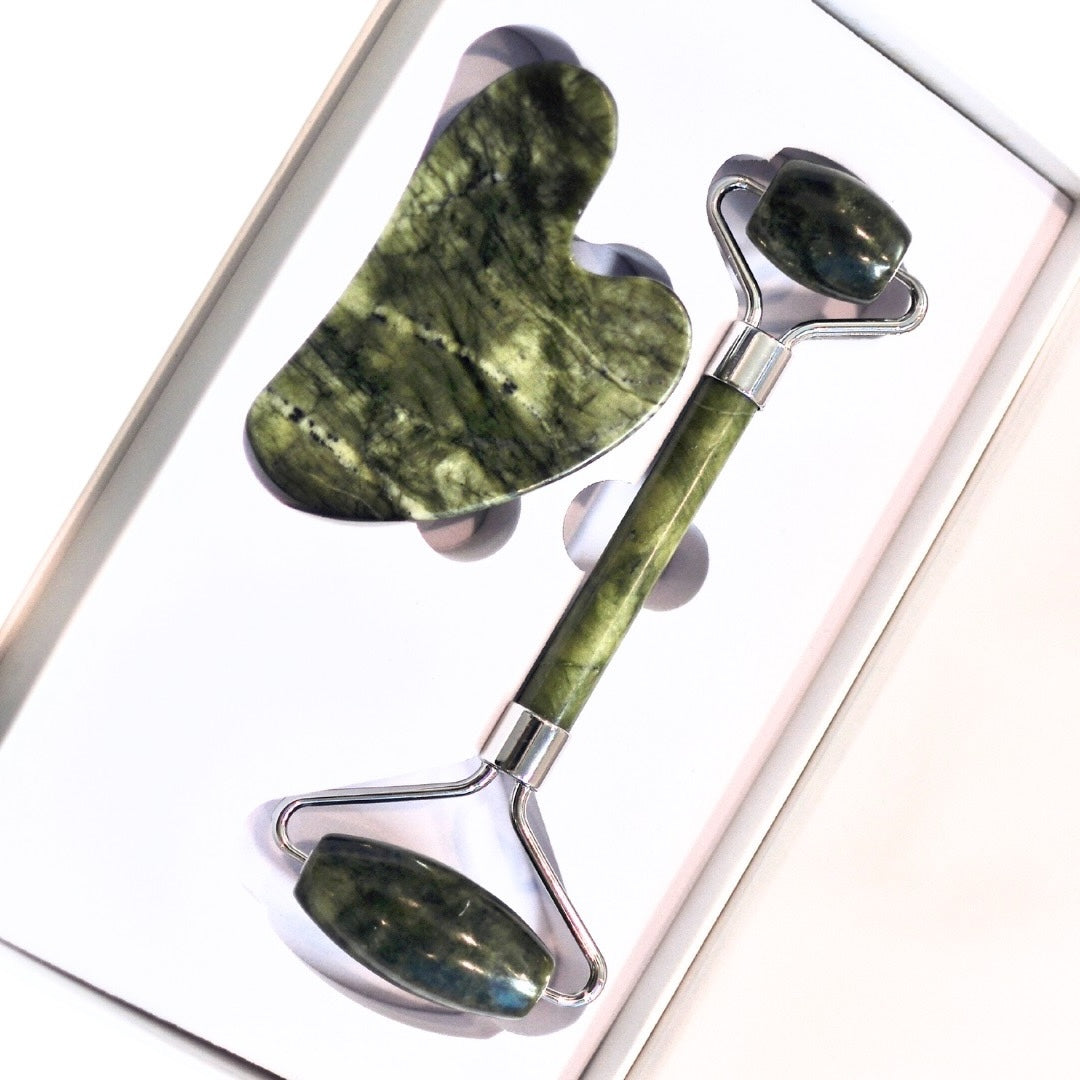 Green Jade GUA SHA Kit - Gua Sha -lasta ja kasvorullasetti